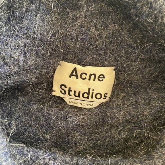 Acne Studios Off-the-Shoulder Sweater - Picture 5 of 7
